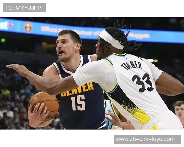 快船全员首度齐聚战斗力全开主教练却因伤无缘赛场 快船全员首度齐聚战斗力全开主教练却因伤无缘赛场