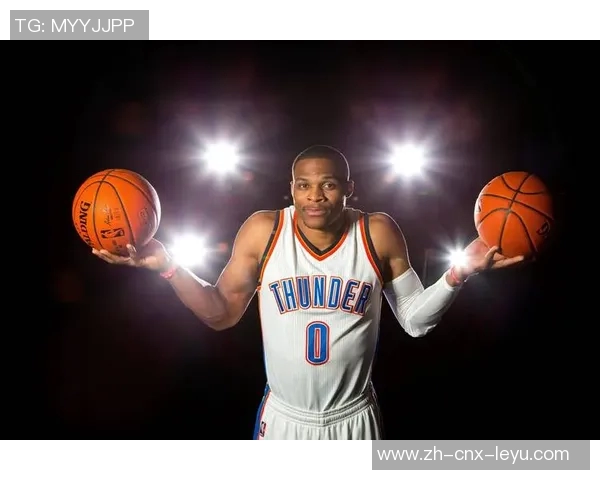 雷霆勇士对决威少走步引发争议赛场瞬间成焦点