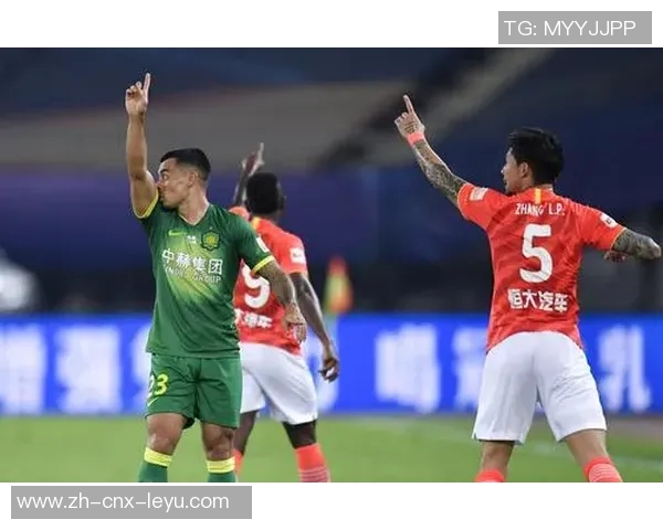 中超恒大战役再燃激情球迷期待球队展现绝对实力与精彩表现 中超恒大战役再燃激情球迷期待球队展现绝对实力与精彩表现